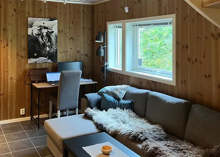 Semesterbostad Amazing In *